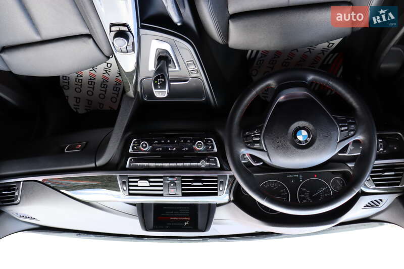 Седан BMW 3 Series 2018 в Львові