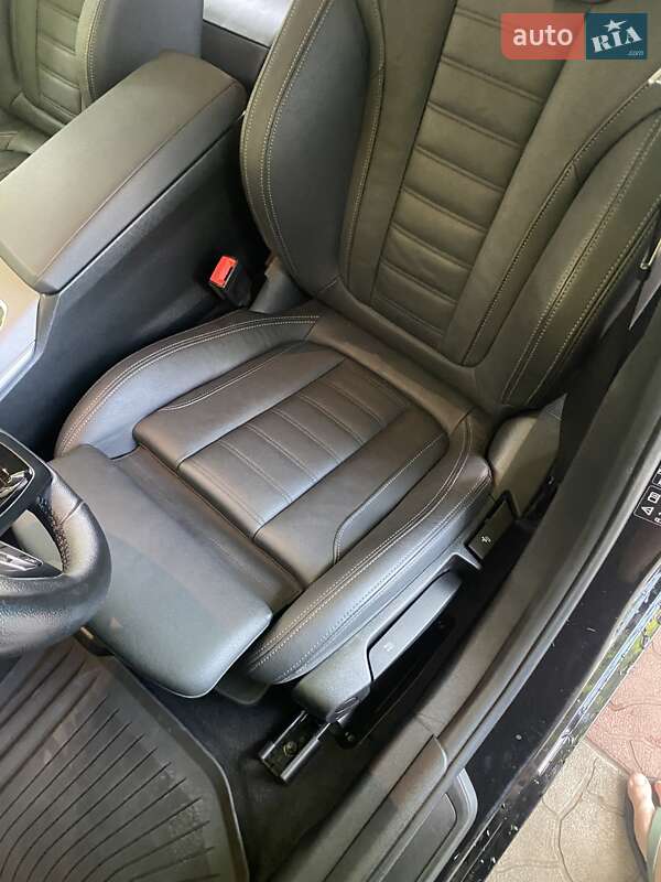 Седан BMW 3 Series 2020 в Киеве