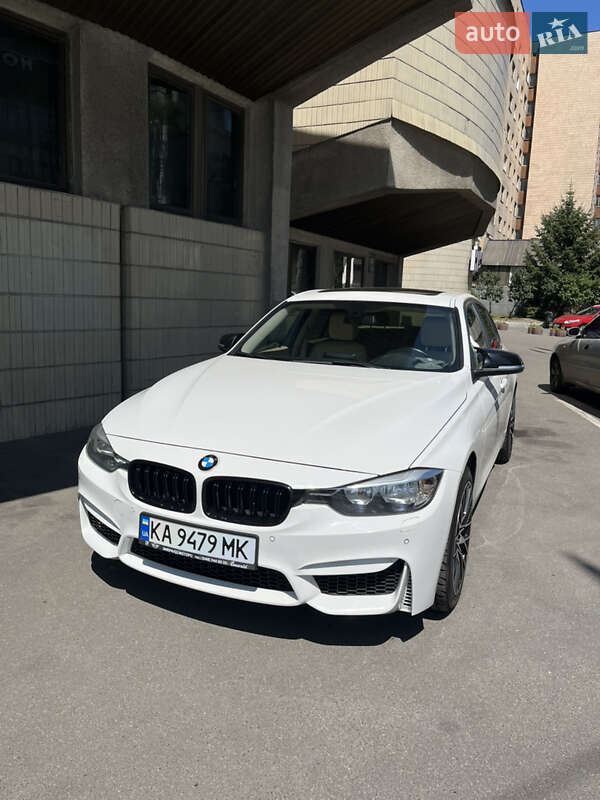 Седан BMW 3 Series 2016 в Києві