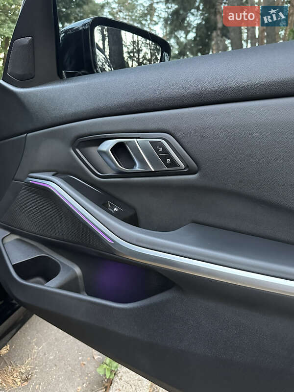 Седан BMW 3 Series 2019 в Черкасах