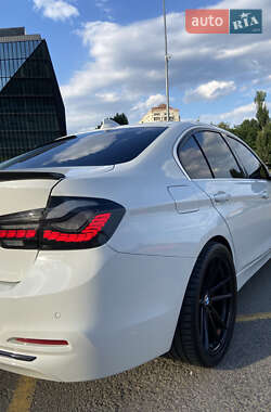 Седан BMW 3 Series 2017 в 