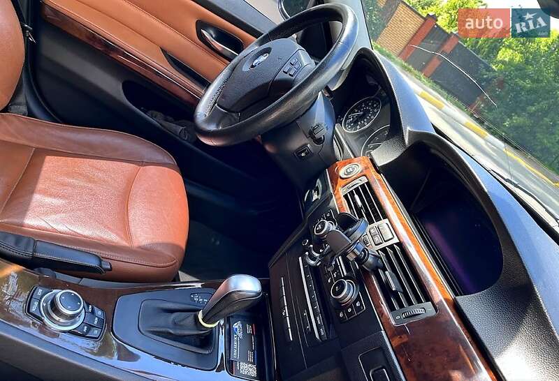 Седан BMW 3 Series 2010 в Ирпене