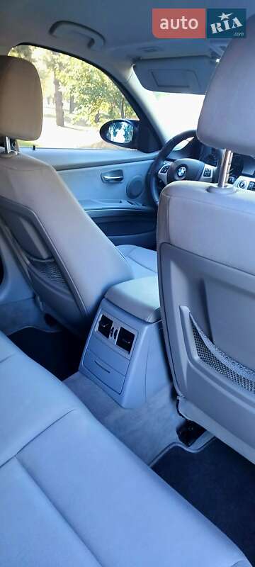 Универсал BMW 3 Series 2006 в Киеве