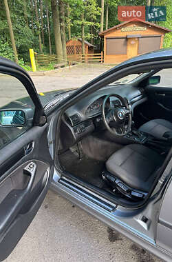 Седан BMW 3 Series 2003 в 