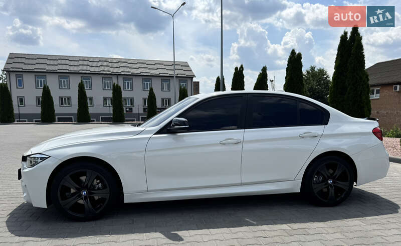 Седан BMW 3 Series 2016 в Вінниці