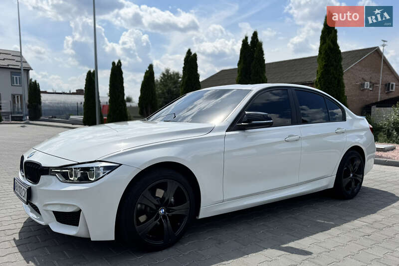 Седан BMW 3 Series 2016 в Вінниці