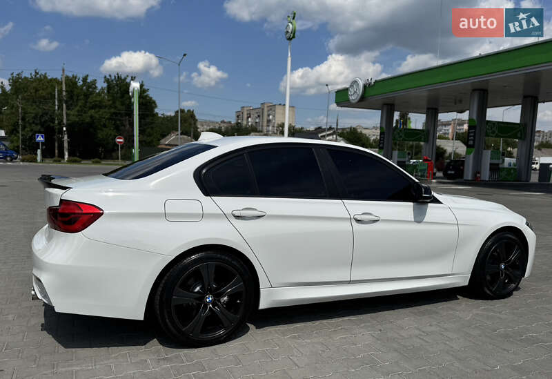 Седан BMW 3 Series 2016 в Вінниці
