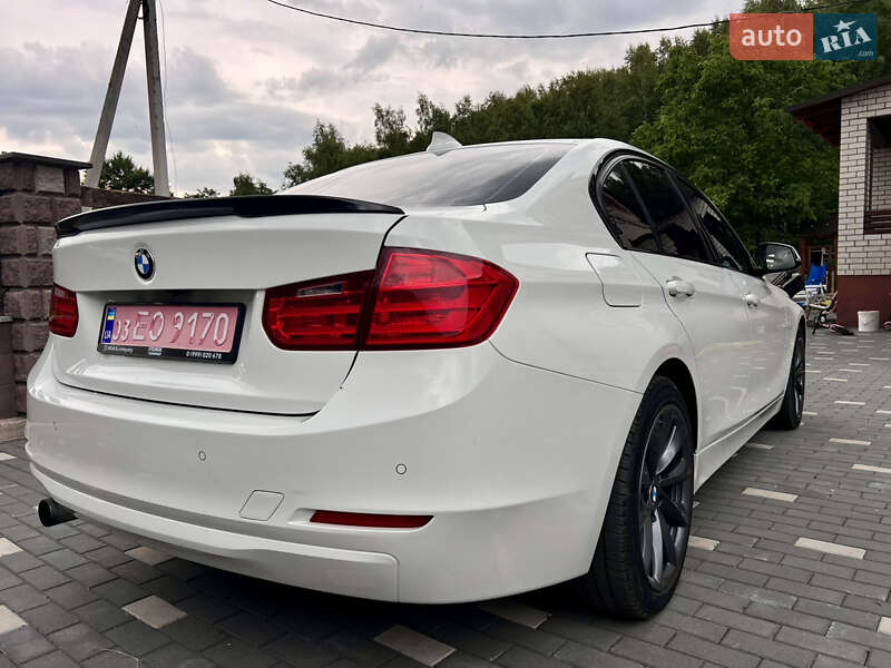 Седан BMW 3 Series 2015 в Житомире