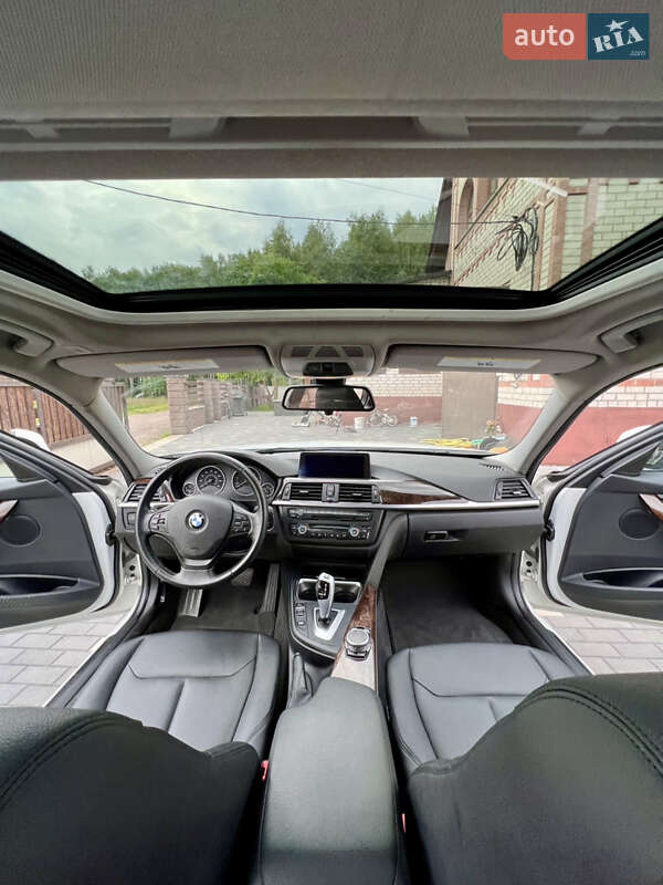Седан BMW 3 Series 2015 в Житомире