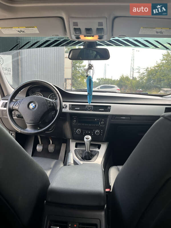 Седан BMW 3 Series 2010 в Одессе фото 23 Седан BMW 3 Series 2010 в Одессе