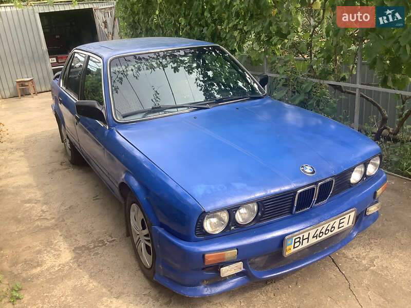 Седан BMW 3 Series 1987 в Ізмаїлі