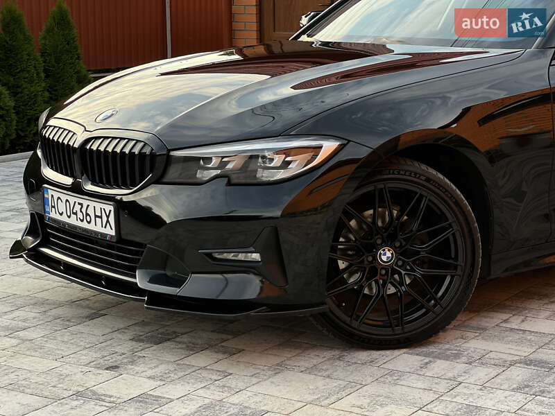 Седан BMW 3 Series 2019 в Луцке
