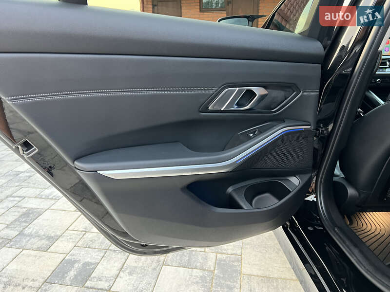 Седан BMW 3 Series 2019 в Луцке