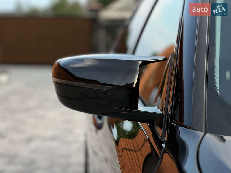 Седан BMW 3 Series 2019 в Луцке