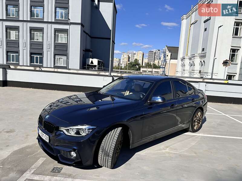 Седан BMW 3 Series 2015 в Киеве