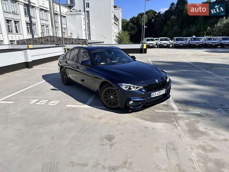 Седан BMW 3 Series 2015 в Киеве