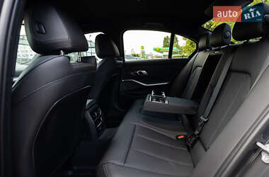 Седан BMW 3 Series 2025 в 