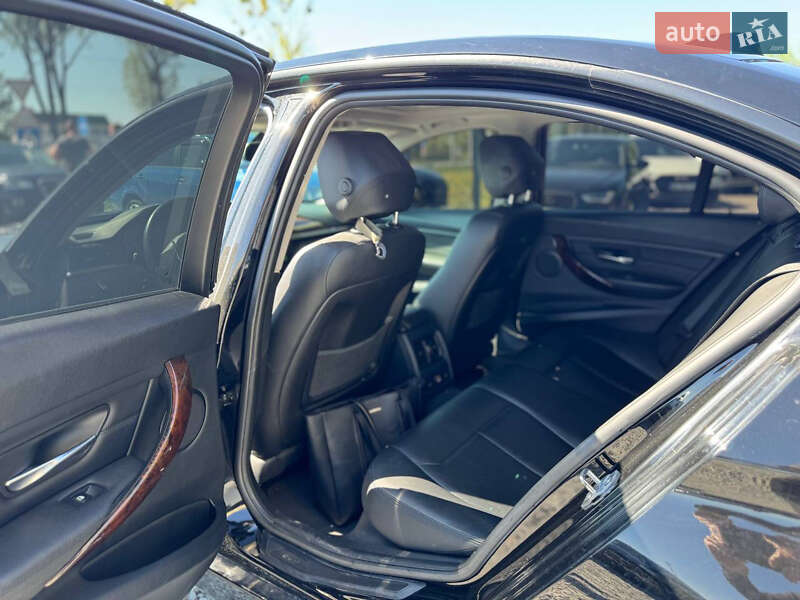 Седан BMW 3 Series 2013 в Львові