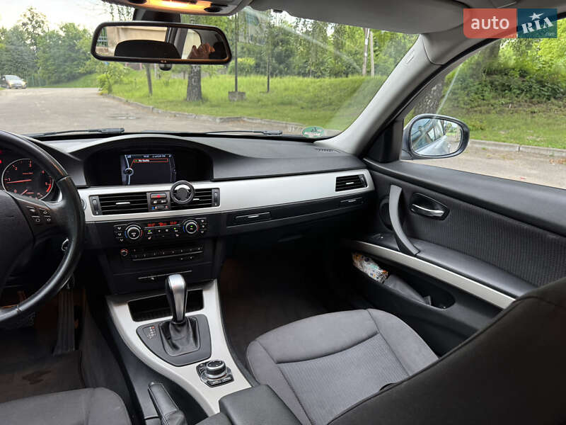 Универсал BMW 3 Series 2012 в Золочеве