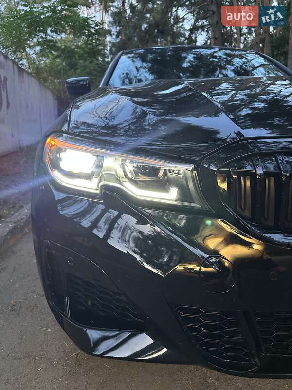 Седан BMW 3 Series 2019 в Черкасах