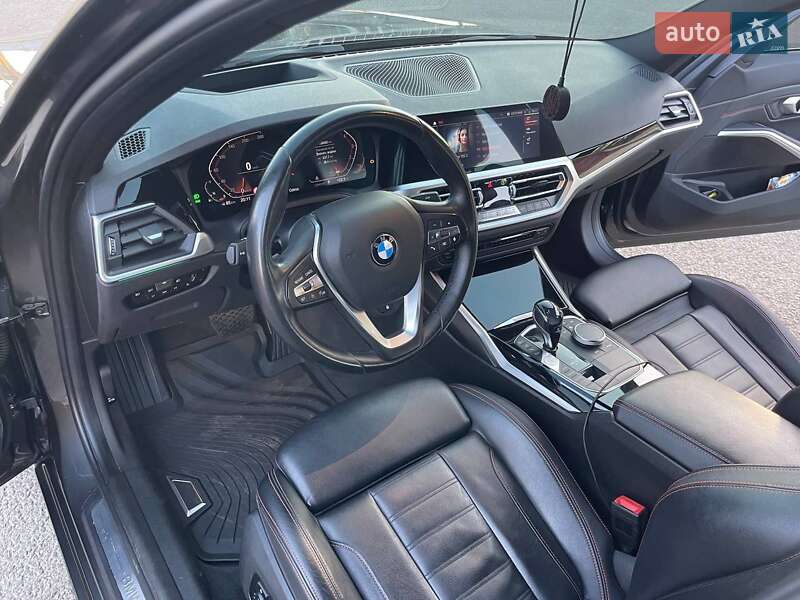Седан BMW 3 Series 2019 в Одессе