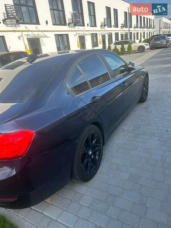 Седан BMW 3 Series 2014 в Борисполе