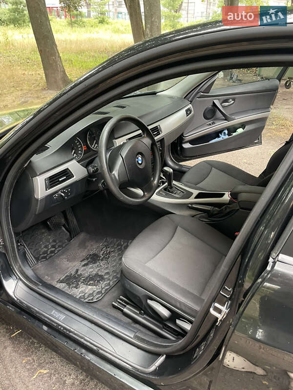 Седан BMW 3 Series 2006 в Киеве