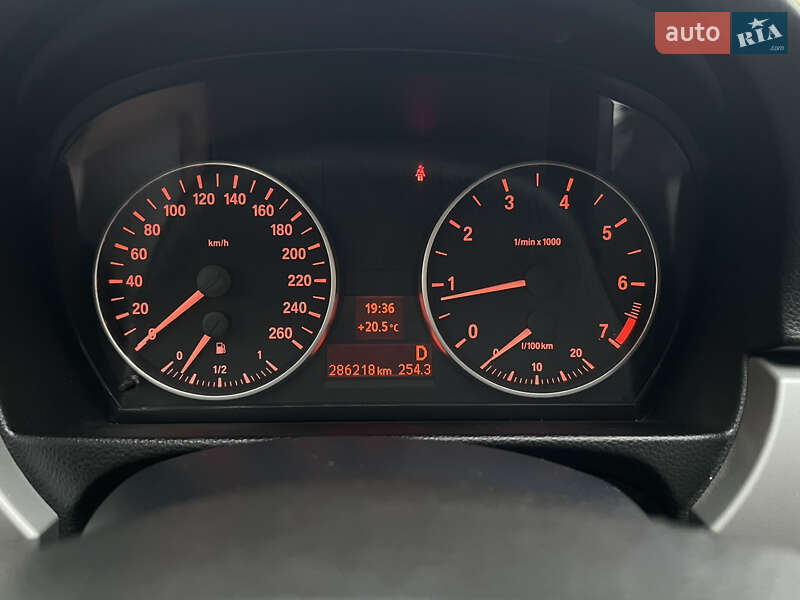 Седан BMW 3 Series 2006 в Киеве