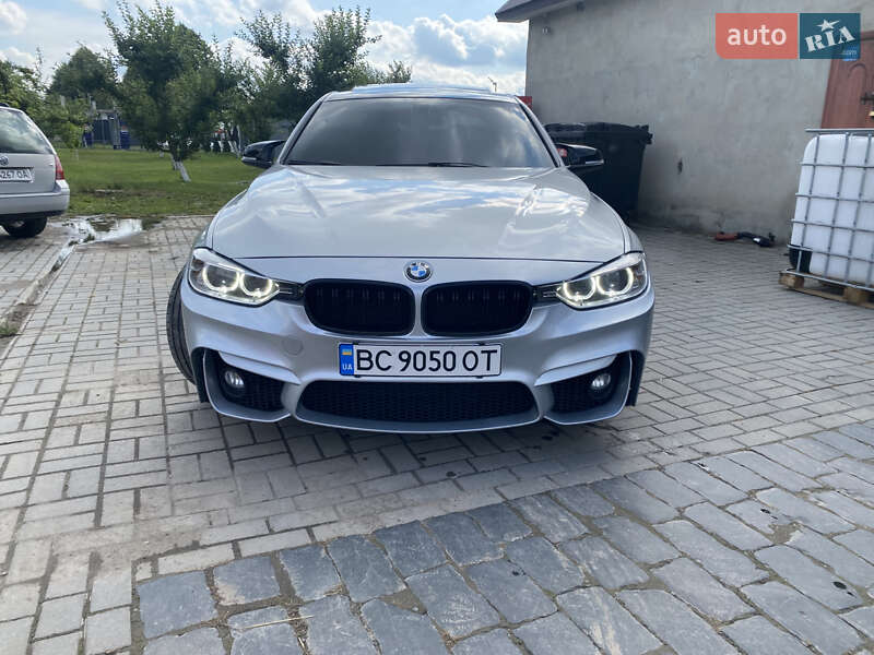 Седан BMW 3 Series 2013 в Львове