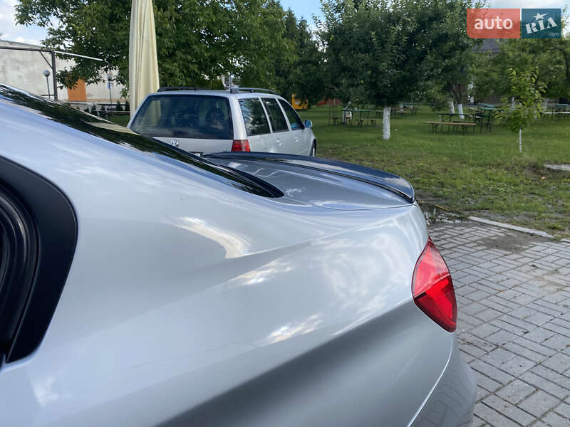 Седан BMW 3 Series 2013 в Львове