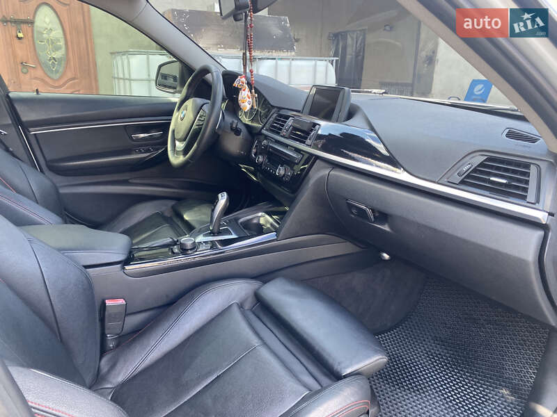 Седан BMW 3 Series 2013 в Львове