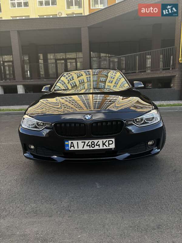 Седан BMW 3 Series 2015 в Крюківщині