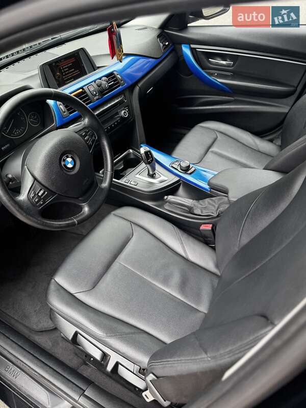 Седан BMW 3 Series 2015 в Крюківщині