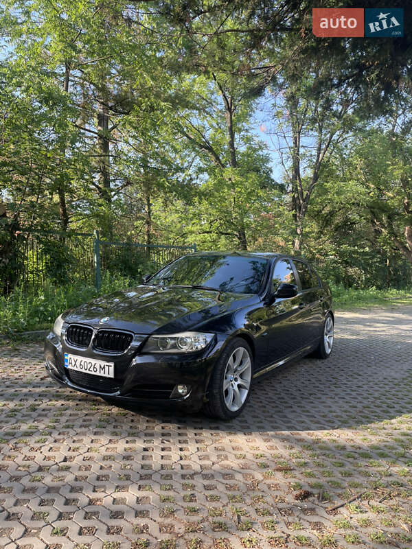 BMW 3 Series 2011