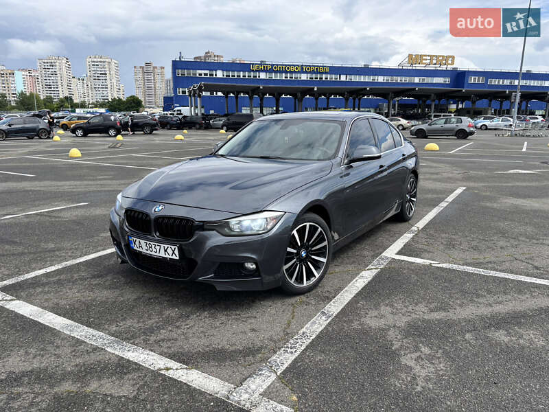 Седан BMW 3 Series 2015 в Києві