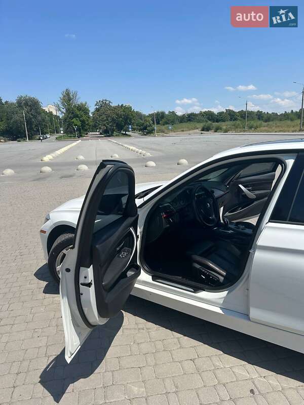 Седан BMW 3 Series 2012 в Запорожье