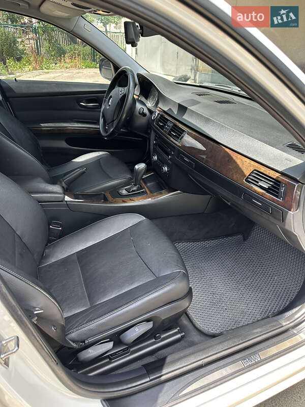 Седан BMW 3 Series 2010 в Подольске фото 12 Седан BMW 3 Series 2010 в Подольске