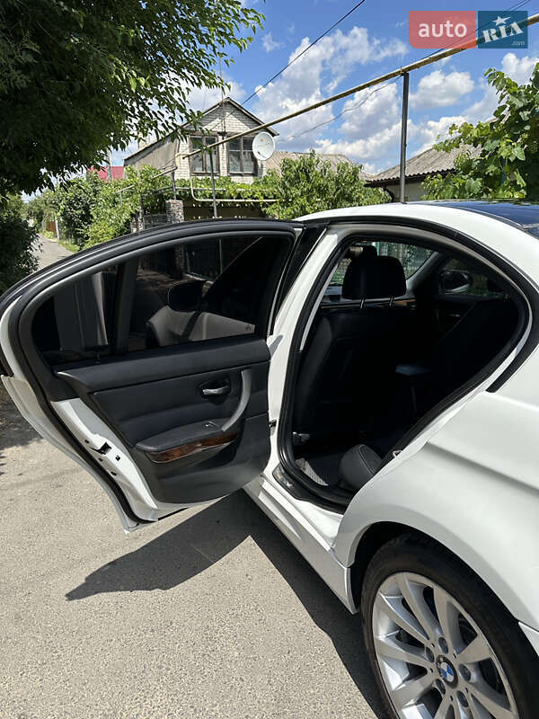 Седан BMW 3 Series 2010 в Подольске фото 16 Седан BMW 3 Series 2010 в Подольске