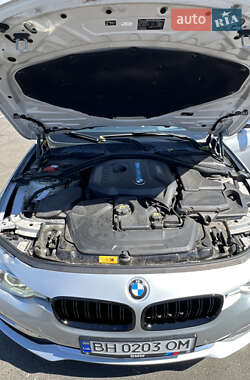 Седан BMW 3 Series 2016 в 