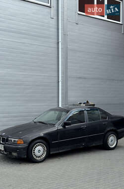 Седан BMW 3 Series 1993 в Сумах