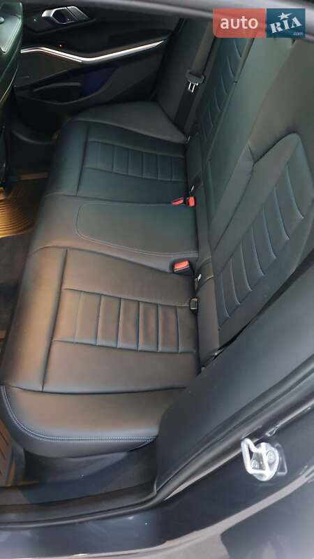 Седан BMW 3 Series 2021 в Днепре