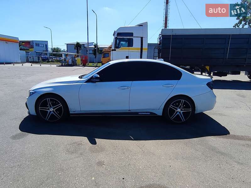 Седан BMW 3 Series 2015 в Белой Церкви
