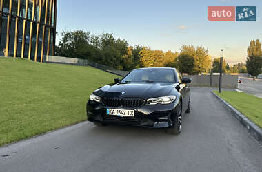 Седан BMW 3 Series 2019 в Киеве