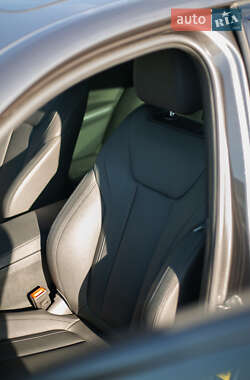 Седан BMW 3 Series 2020 в 