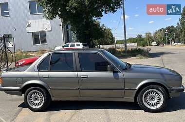 Седан BMW 3 Series 1985 в 