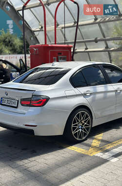 Седан BMW 3 Series 2015 в Львові