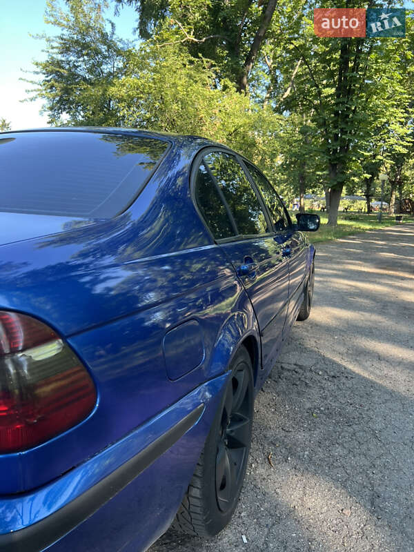 Седан BMW 3 Series 2003 в Полтаве