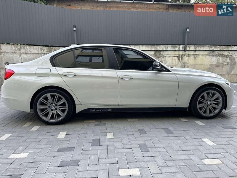 Седан BMW 3 Series 2015 в Вінниці