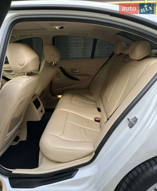 Седан BMW 3 Series 2015 в Вінниці
