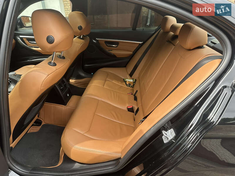 Седан BMW 3 Series 2018 в Києві